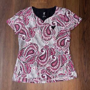 Women's Paisley Print Scrub Top - Pink and Black